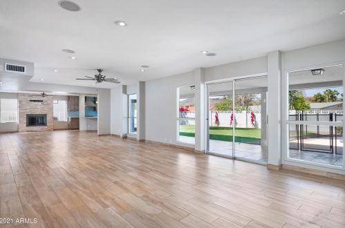 14802 3rd Ave, Phoenix AZ 85027-4747 exterior