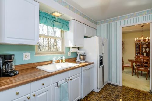 1486 Royal Spg Dr, Saint Louis MO 63122-7121 exterior