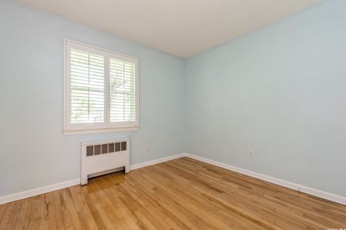 9 Diellen Ct, Commack NY 11725-3905 exterior