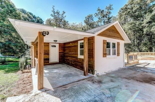 706 Alta Pl, Atlanta, GA 30318-6367