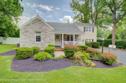 45 Swartzel Dr, Middletown, NJ 07748-2824