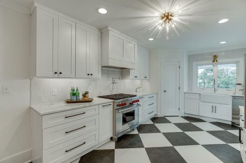 239 Midvale Dr, Atlanta GA  30342-3326 exterior