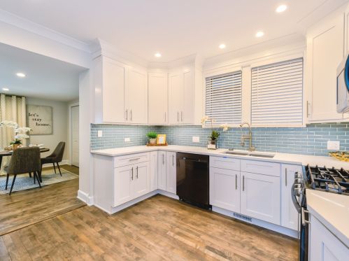 7933 Cressett Dr, Chicago IL 60707-1346 exterior