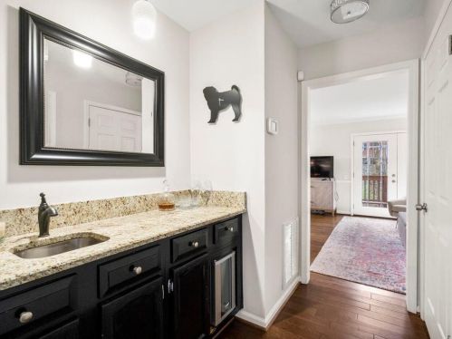 504 Dunwoody Chace, Atlanta GA 30328-6009 exterior