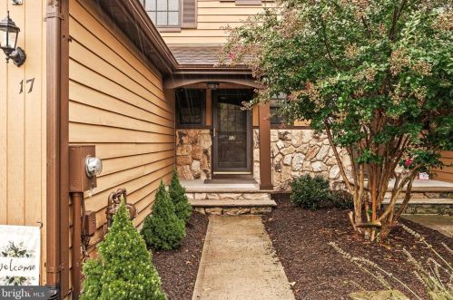 17 Easton Ct, Trenton, NJ 08648-1475