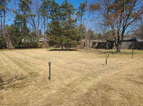 228 Hermitage Dr, Springfield MA 01129-1346 exterior