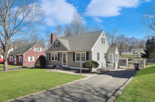 103 White St, Manchester CT 06042-3127 exterior