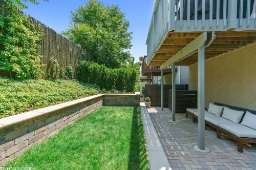 1802-A Diversey Pkwy, Chicago IL exterior