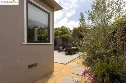 1424 Harmon St, Berkeley CA 94703-2725 exterior