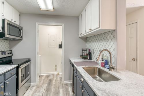 329 Granville Ct, Atlanta GA  30328-3434 exterior