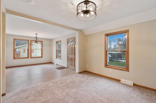 3238 105th St, Milwaukee WI 53222-3325 exterior