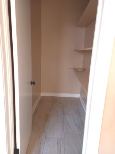 8931 Houston Ave, Chicago IL 60617-3239 exterior