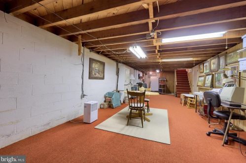 1926 Drexel Ave, Lancaster PA 17602-3302 exterior