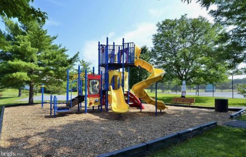 14203 Wolf Creek Pl, Silver Spring MD  20906-6196 exterior