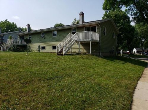 1113 Thompson Dr, Madison WI 53716-4407 exterior