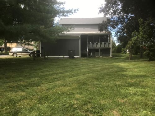 121 Jefferson St, Lowell MI 49331-1494 exterior