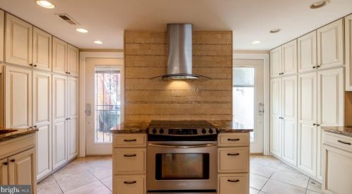 1218 29th St, Washington DC  20007-3331 exterior