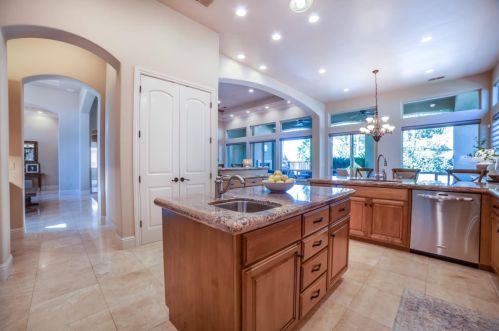 668 Glen-mady Way, Folsom CA 95630-6275 exterior