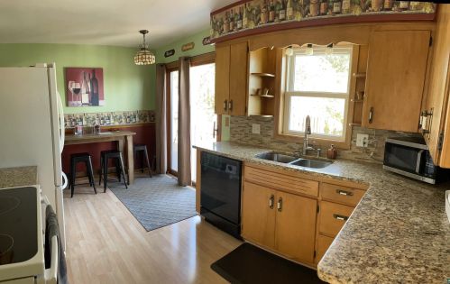 2614 Piedmont Ave, Duluth MN 55811-3260 exterior