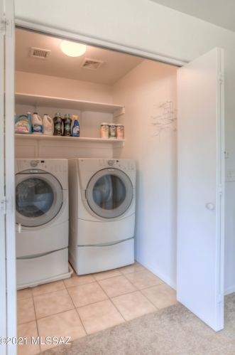 8363 Hunnic Dr, Tucson AZ 85747-5987 exterior