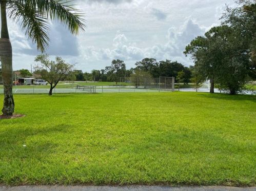 1702 Balmoral Ct, Fort Pierce FL exterior