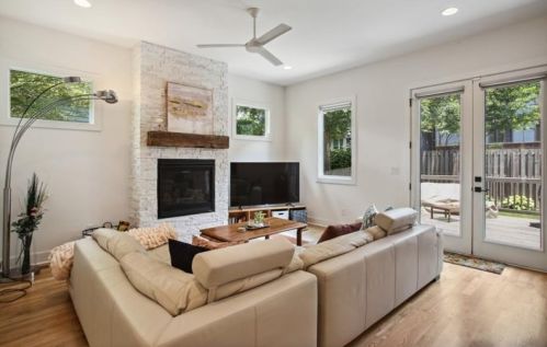 129 Holiday Ave, Atlanta GA 30307-2611 exterior