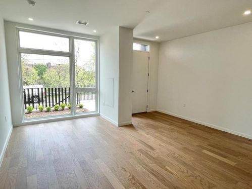 136 Burrows St, Pittsburgh PA  15213-2457 exterior