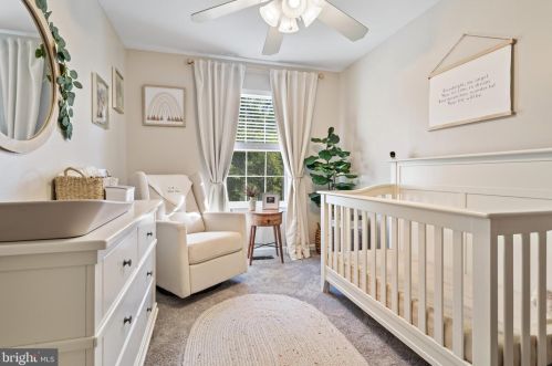 15 Linda Ln, Chester PA 19014-1870 exterior