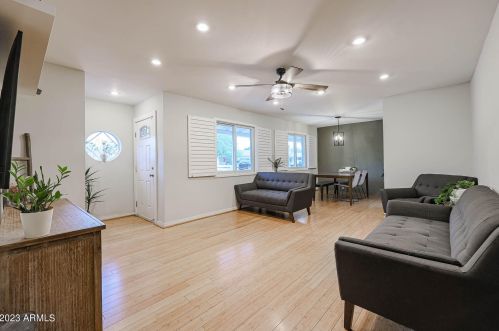 4820 14th Ave, Phoenix AZ  85013-2414 exterior