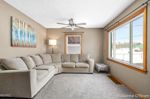 730 Oakcrest St, Wyoming MI exterior