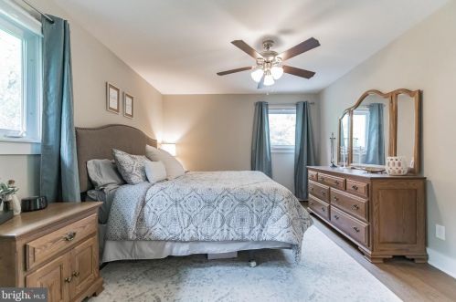 7 Devon Ln, Media PA 19063-4408 exterior