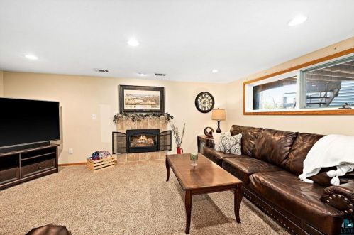 608 Glenwood St, Duluth MN 55804-1625 exterior