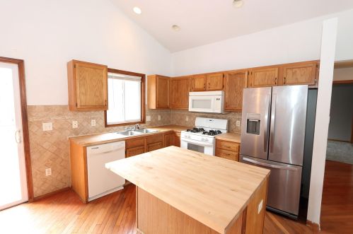 5263 Green Pine Ct, Grand Rapids, MI 49508-6124