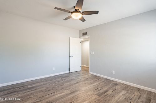 1959 Omar Dr, Tucson AZ  85704-1242 exterior