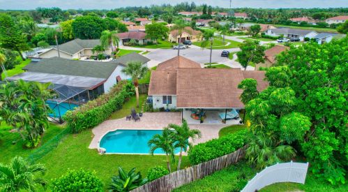 23 Las Flores, Boynton Beach FL 33426-8808 exterior