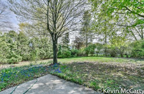 1630 Aberdeen St, Grand Rapids MI 49505-3910 exterior