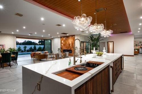 5812 44th Pl, Phoenix AZ  85040-4056 exterior