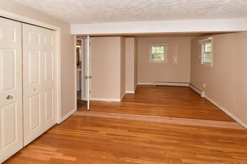 38 Monroe Rd, Enfield CT 06082-5335 exterior