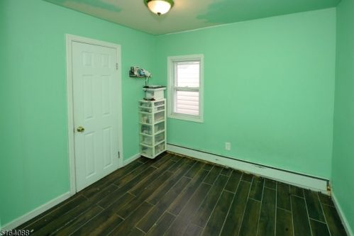 15 3 St, Paterson NJ 07506-1844 exterior