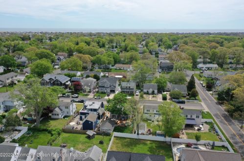 1231 Fleming Ave, Point Pleasant Beach NJ 08742-4040 exterior