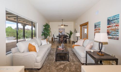 7015 Camino De Los Caballos, Tucson AZ 85743-9689 exterior