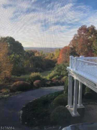 11 Beacon Hl Dr, Chester NJ exterior