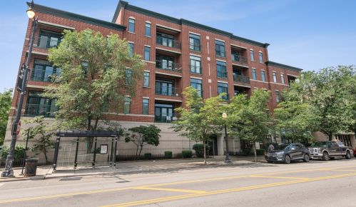 1111 Madison St, Chicago IL  60607-2011 exterior