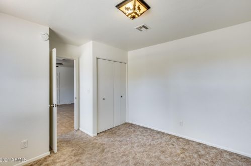 18213 7 Dr, Phoenix AZ 85023-5237 exterior