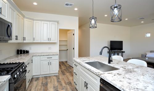 5233 Bellevue St, Tucson AZ 85712-5158 exterior