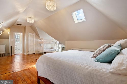 206 S St, Washington DC  20002-1571 exterior