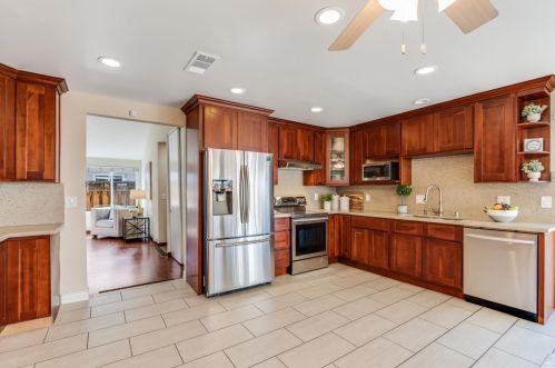 4636 Mia Cir, San Jose CA 95136-2325 exterior