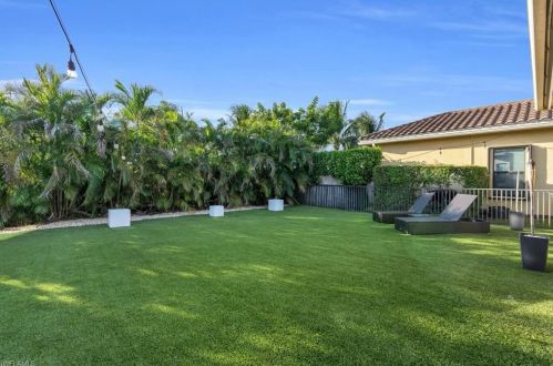 3376 Atlantic Cir, Naples FL 34119-8636 exterior