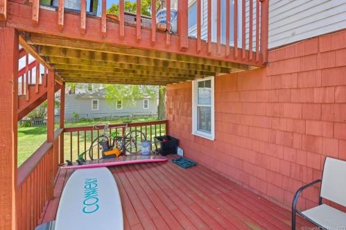 18 Melba St, Milford CT 06460-7633 exterior