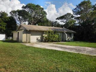 15828 Lyle Cir, Port Richey FL  34667-4005 exterior